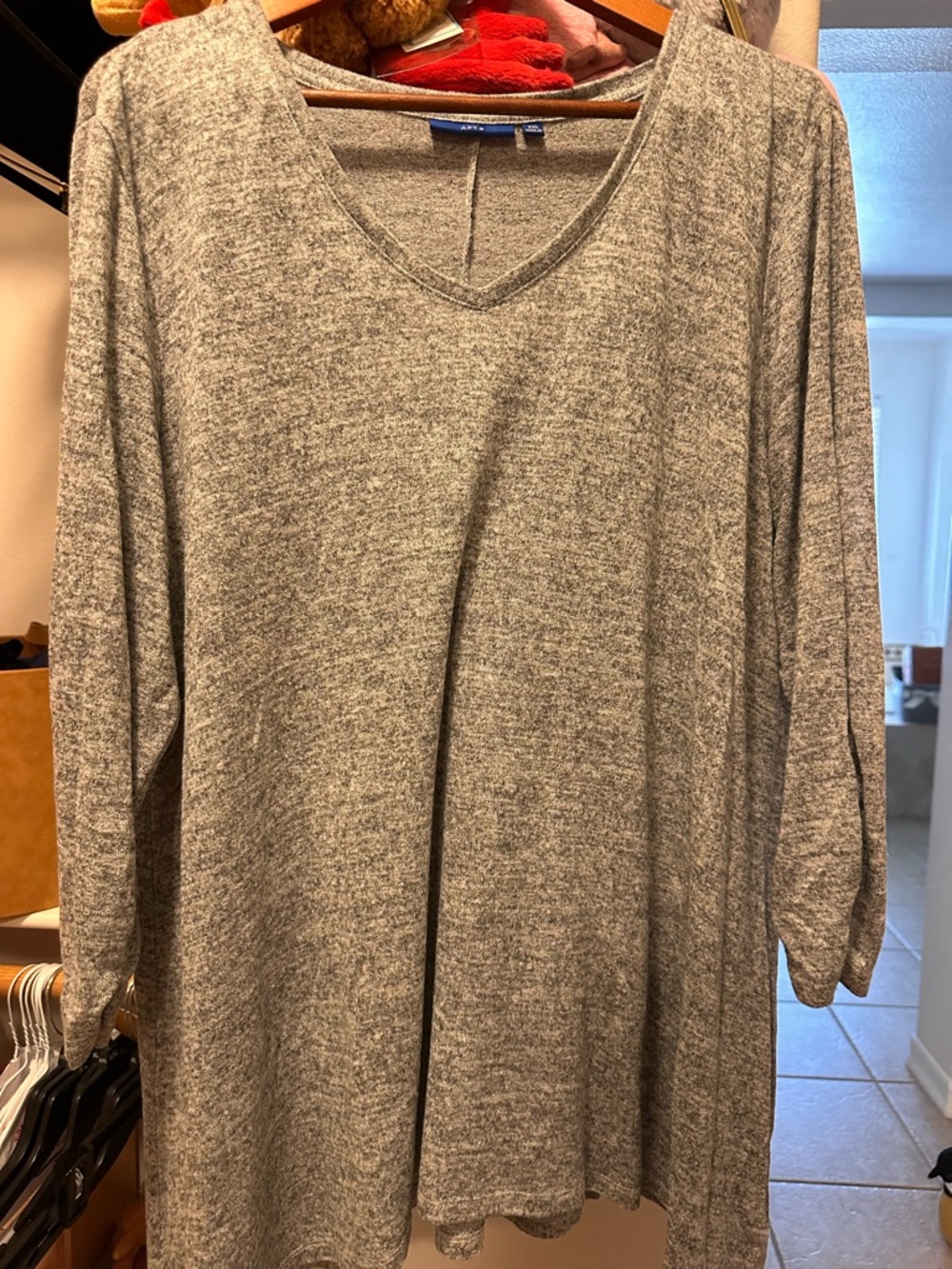 Apt. 9 Heather Gray V-Neck Knit Sweater